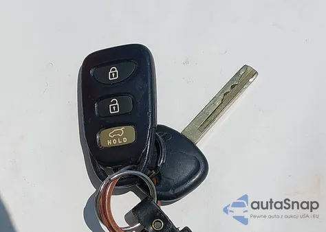 2013 Hyundai Veloster Base W/Black from USA, damaged, VIN KMHTC6AD7DU173789